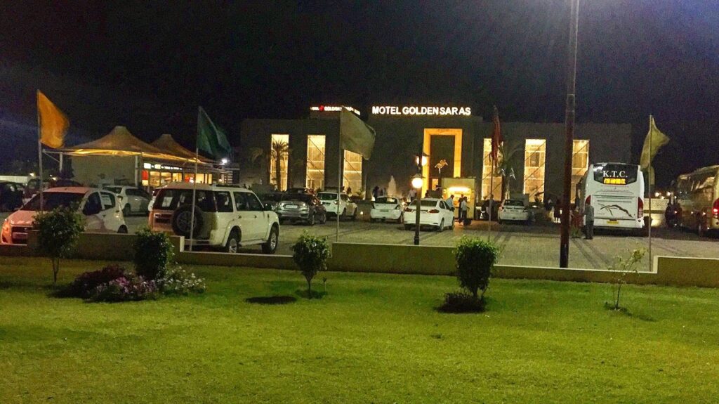 Golden Saras (Motel Golden Saras) offering top 10 eateries in Kurukshetra
