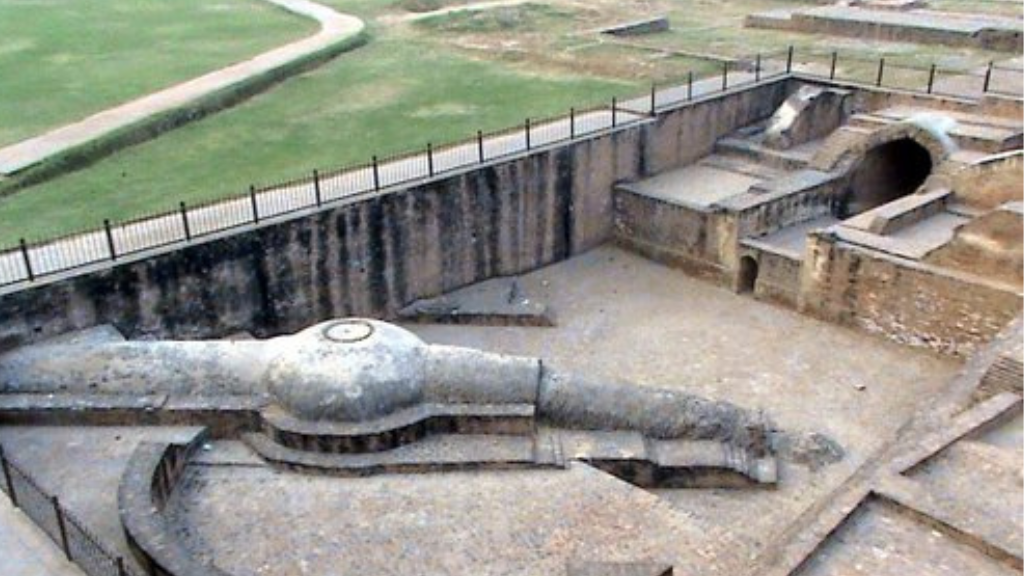 Archaeological site of Raja Harsha Ka Tila, featured among the best historical places in Kurukshetra.